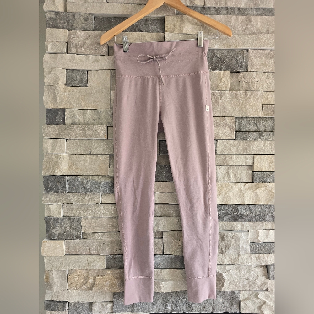 Vuori Daily Leggings Pink Sz Sm EUC